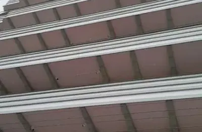 Excelente e amplo apartamento 2d desocupado na cidade baixa, porto alegre, preço atrativo.