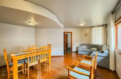 Casa de 3 dormitórios, suíte, 3 banheiros para venda em excelente localização no bairro chácara das pedras em porto alegre/rs.