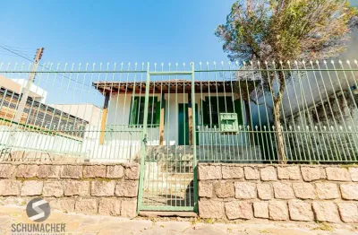 Casa com 3 quartos à venda na Travessa São Pedro, 173, Vila Ipiranga, Porto Alegre