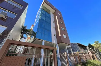 Excelente apto com 102 m² de 3 dormitórios sendo um suíte com duas vagas no menino deus