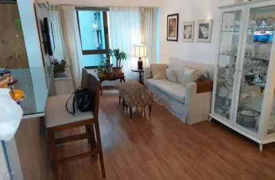 Apartamento de 2 dormitórios, suíte, churrasqueira e 1 vaga.