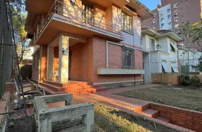 Casa com 3 quartos à venda na Rua Dário Pederneiras, 275, Petrópolis, Porto Alegre