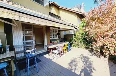 Casa com 4 quartos à venda na Rua São Leopoldo, 511, Chácara das Pedras, Porto Alegre