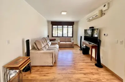 Casa com 3 quartos à venda na Avenida Engenheiro Ary de Abreu Lima, 368, Jardim Europa, Porto Alegre