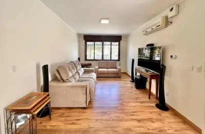Casa com 3 quartos à venda na Avenida Engenheiro Ary de Abreu Lima, 368, Jardim Europa, Porto Alegre