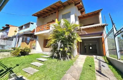 Sobrado 3 dormitórios com lareira, churrasqueira, piscina, 4 vagas garagem com 196,00m² de área construída no bairro hípica !