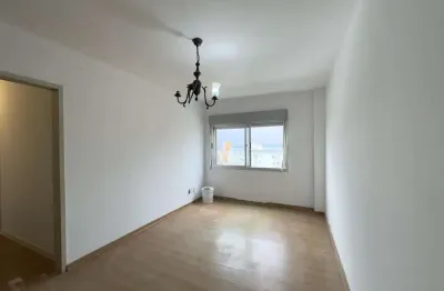 Apartamento 2 dormitório com dependência e vaga de garagem no centro histórico