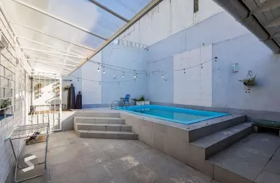 Casa com 3 quartos à venda na praça heron domingues, 121, jardim itu sabará, porto alegre, 200 m2 por r$ 695.000