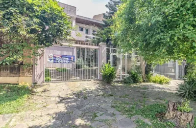 Casa com 3 quartos à venda na Rua Araponga, 363, Chácara das Pedras, Porto Alegre