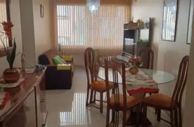 Apartamento 2 dormitórios desocupado à venda no bairro são joão