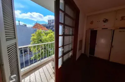 Apartamento de 4 dormitórios, 1 vaga, elevador no bairro independência