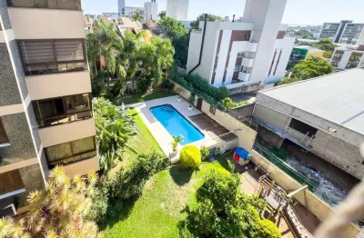 Cobertura alto padrão vista rio, construção bandeira, com 228,32m² de área privativa.