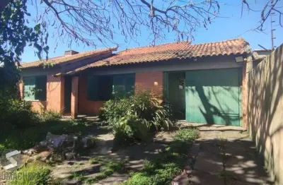 Casa com 3 quartos à venda na Avenida Orleaes, 495, Guarujá, Porto Alegre
