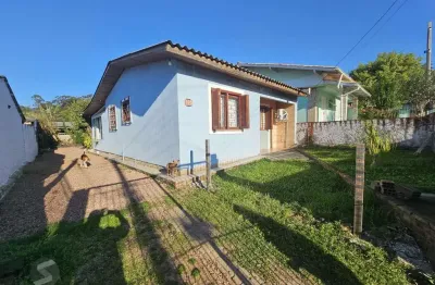 Casa para venda - 79.22m² 2 dormitórios, + casa de 1 dormitório nos fundos, piscina e quiosque com churrasqueira - espirito santo