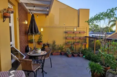 Casa em condomínio fechado com 3 quartos à venda na Rua General Gomes Carneiro, 178, Medianeira, Porto Alegre