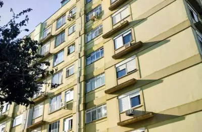 Apartamento de 1 dormitório, de frente, andar alto, elevador, vista para o lago guaíba.