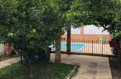 Casa com 4 quartos e 3 banheiros de 223 m², perto da puc à venda por r$ 697.000