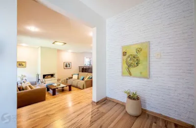 Casa com 3 quartos à venda na Rua Fonseca Guimarães, 157, Medianeira, Porto Alegre