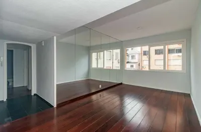 Apartamento com 2 quartos à venda na Rua Duque de Caxias, 1363, Centro Histórico, Porto Alegre