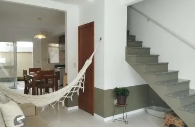Casa sobrado semi mobiliada com 2 dormitórios avenida juca batista 115m2