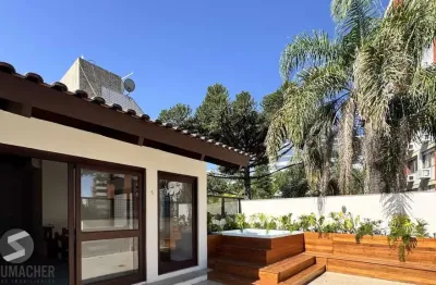 Cobertura com 198 m² de área privativa com 2 suítes e 2 vagas de garagens cobertas no bairro mont serrat