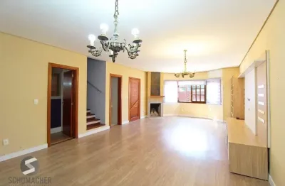 Casa de 3 dormitórios a venda no bairro guarujá, porto alegre