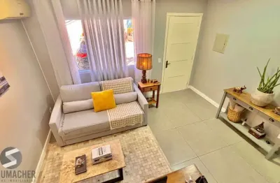 Casa em condomínio com 03 quartos e 02 vagas no bairro humaitá em porto alegre