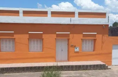 Casa com 3 dormitórios por r$ 650.000,00 na rua sen. salgado filho nº1589 -centro -santana do livramento-rs