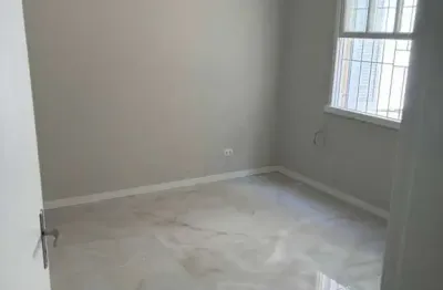 Apartamento amplo no menino deus – 2 dormitórios, 2 banheiros e churrasqueira