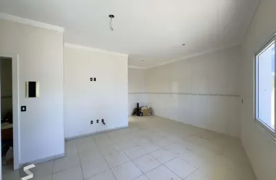 Casa em condomínio com 2 dormitórios, vaga de garagem e churrasqueira na olaria