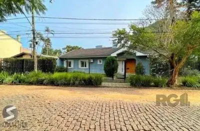 Casa em porto alegre, no bairro ipanema, e 0 banheiros, à venda.