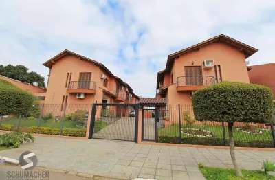 Casa em condomínio com 3 dormitórios, sendo 1 suíte com closet e sacada