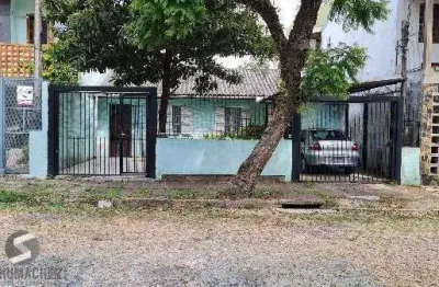 Casa com 3 quartos à venda na Rua Capão da Canoa, 107, Ipanema, Porto Alegre