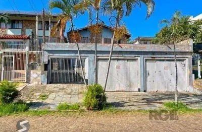 Casa em porto alegre, no bairro tristeza, com 4 dormitório(s), à venda.