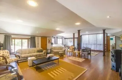 Casa para venda - 300m², 4 dormitórios, sendo 1 suites, 8 vagas - imperial parqu