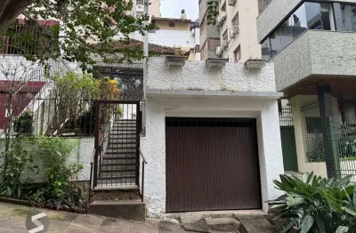 Casa de alvenaria, 3 dormitórios, 1 vaga coberta, bairro mont serrat.