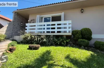 Excelente casa de 4 dormitórios, 1 suíte e 2 vagas em novo hamburgo.