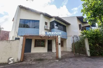 Excelente casa , com 126m2 de área privativa no bairro vila floresta
