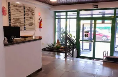 Sala ampla pois é ligada a outra ao lado do colégio santa inês perto do zaffari.