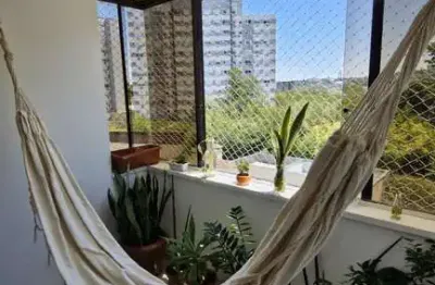 Excelente apartamento de dois dormitórios perto do bourbon aparício borges.