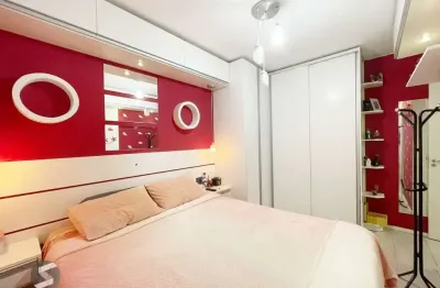 Excelente apartamento de 48,51m² com 2 dormitórios todo mobiliado, 1 banheiro com armário e vaga
