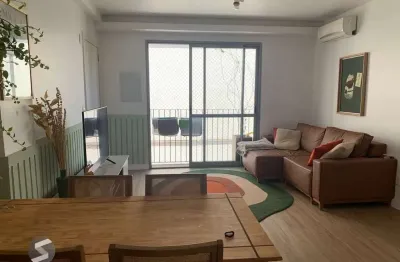 Apartamento de 2dormitórios com vaga de garagem, em prédio com excelente padrão construtivo.