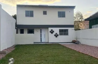 Sobrado de 2 dormitórios ambos suíte! a poucos metros do centro do bairro.