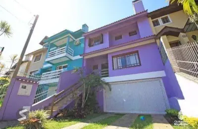 Casa para Venda - 205m², 3 dormitórios, sendo 1 suites, 2 vagas - Altos Do Ipê