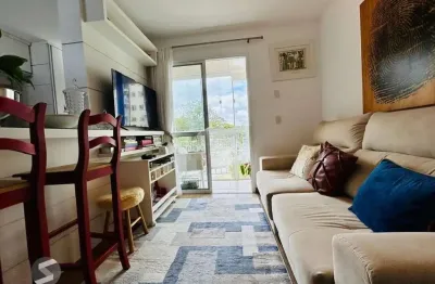 Apartamento 2 Dormitórios com Suíte, elevador e 2 Vagas no Alto Petrópolis