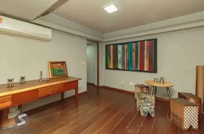 Vende-se apartamento com 3 quartos (1 suíte), 138 m² e 1 vaga – Rio Branco
