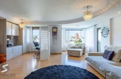 Cobertura com 3 Quartos, 1 suíte, 2 vagas e 211m² no Petrópolis.