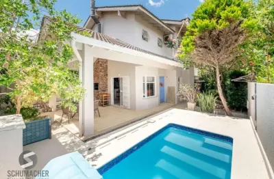 Casa com 3 quartos à venda na Rua César de Castro, 229, Teresópolis, Porto Alegre