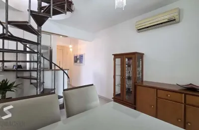 Cobertura duplex com 2 dormitórios e 1 vaga de garagem no bairro Menino Deus – 108,7 m² privativos