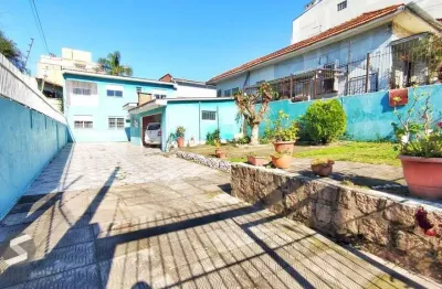 Casa com 170m², 3 dorm. no bairro Jardim Itu Sabará em Porto Alegre